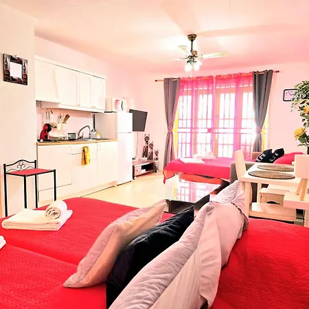 Sunny Breeze Apartman *